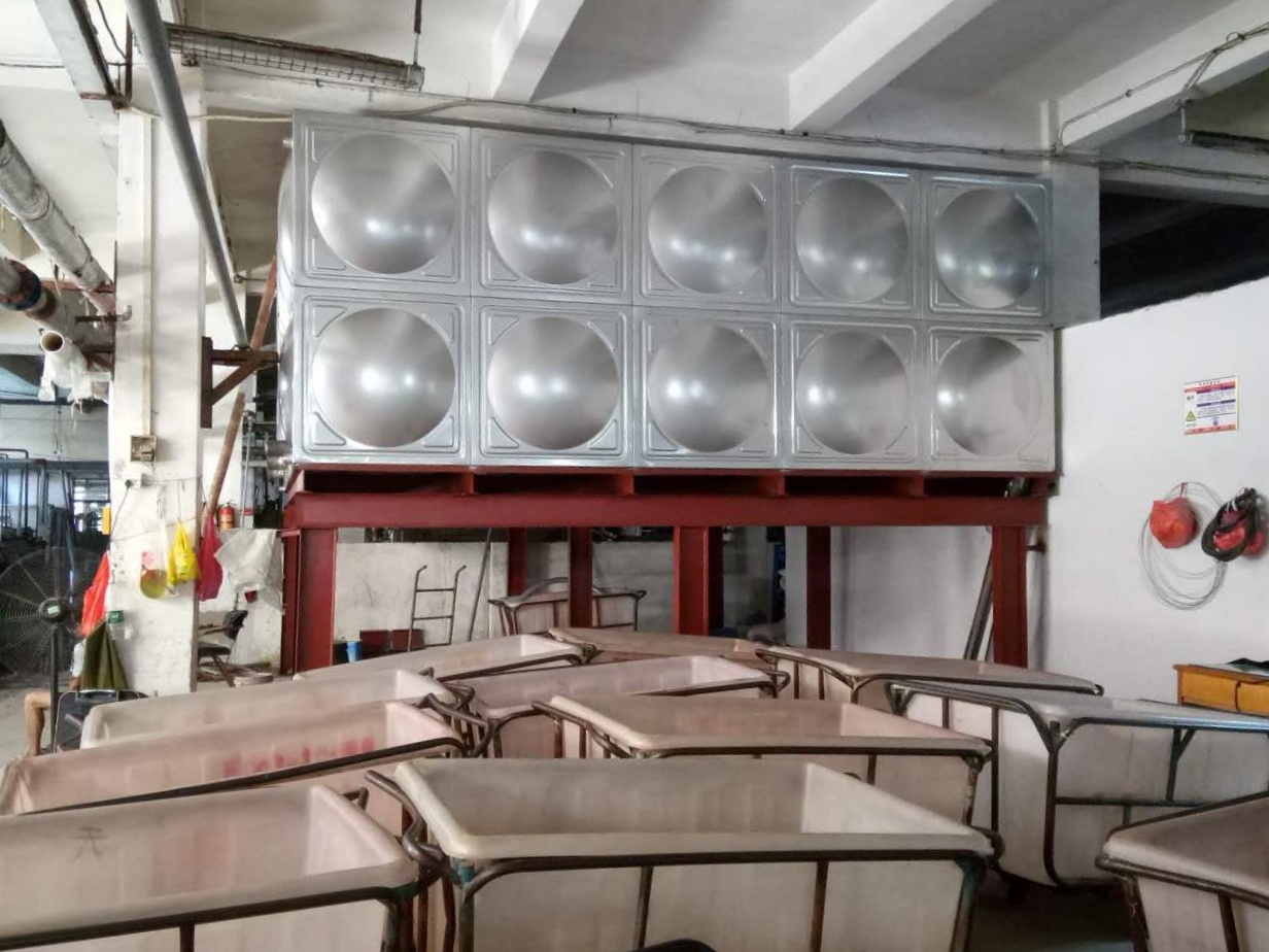 不锈钢消防水箱，不锈钢消防水箱，不锈钢消防水箱，不锈钢消防水箱，不锈钢消防水箱，不锈钢消防水箱，不锈钢消防水箱，不锈钢消防水箱，不锈钢消防水箱，不锈钢消防水箱，不锈钢消防水箱，不锈钢消防水箱，